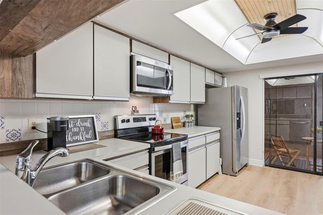 1055 KENSINGTON PARK DRIVE 808, Altamonte Springs, FL 32714