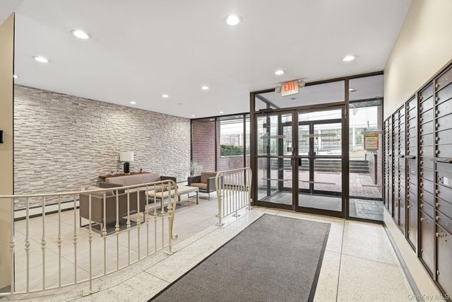 395 Westchester Avenue 6I, Port Chester, NY 10573