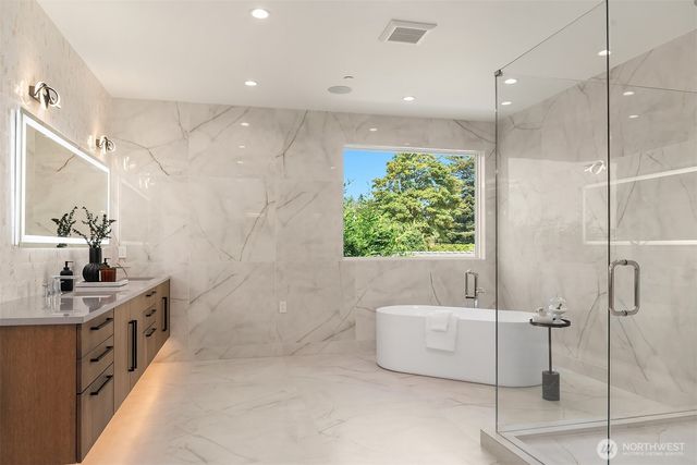 13011 SE Newport Way, Bellevue, WA 98006