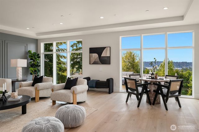 13011 SE Newport Way, Bellevue, WA 98006