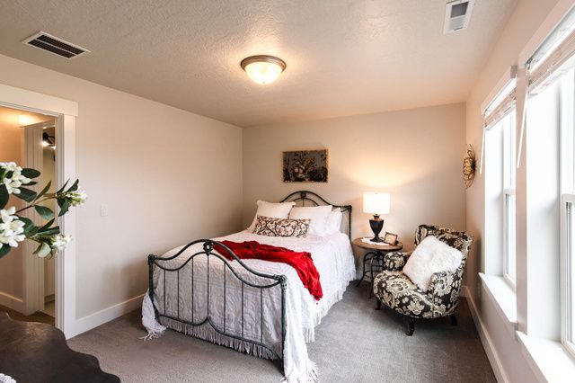1128 N SPRINGER LOOP LOOP, Midway, UT 84049