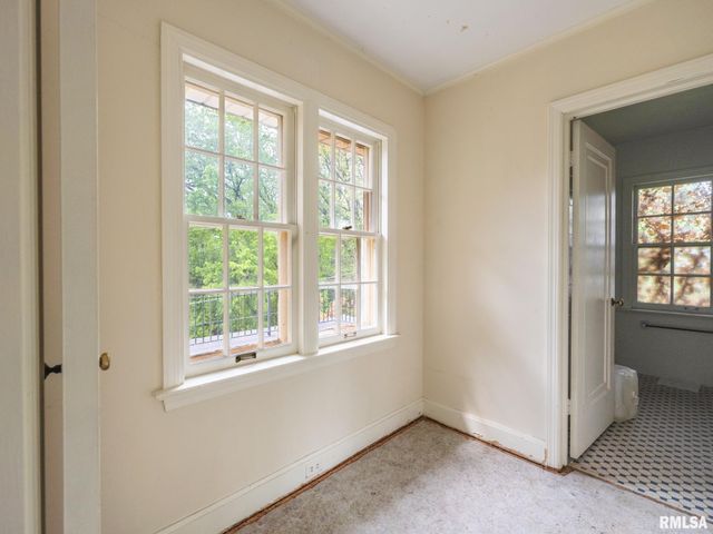 205 N KICKAPOO Terrace, Peoria, IL 61604
