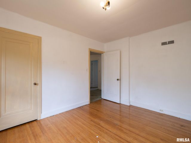 205 N KICKAPOO Terrace, Peoria, IL 61604