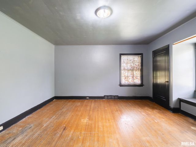 205 N KICKAPOO Terrace, Peoria, IL 61604