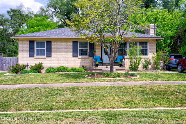 5609 Clearridge Pl, Louisville, KY 40229