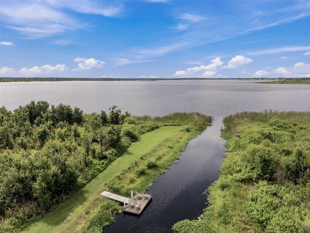 3210 GREAT HERON LOOP, Polk City, FL 33868