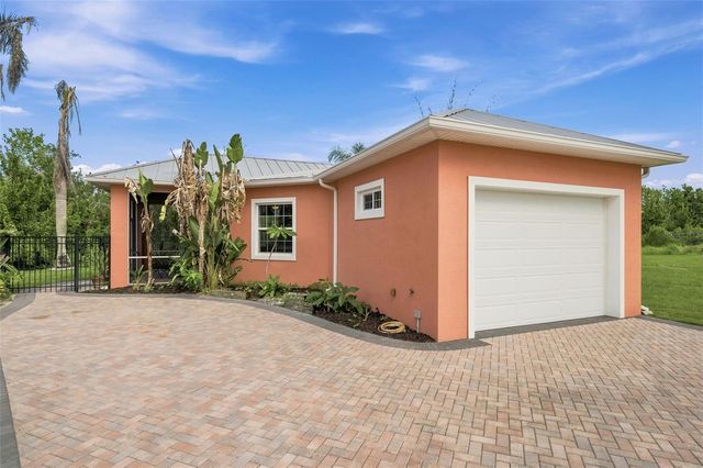 3210 GREAT HERON LOOP, Polk City, FL 33868