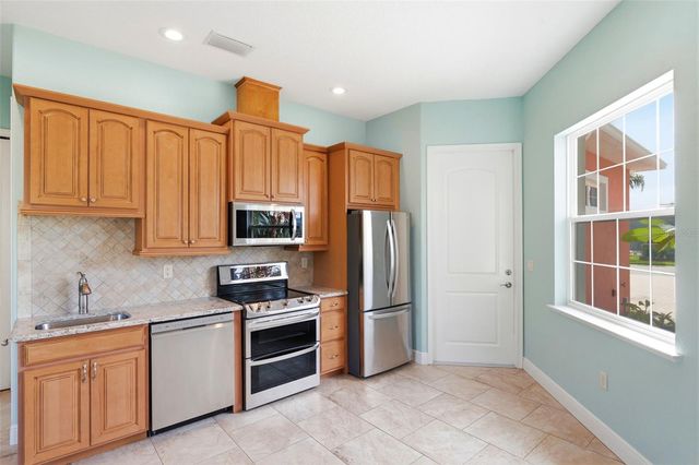 3210 GREAT HERON LOOP, Polk City, FL 33868