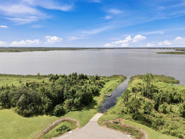 3210 GREAT HERON LOOP, Polk City, FL 33868