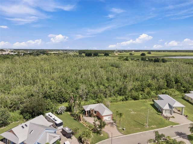 3210 GREAT HERON LOOP, Polk City, FL 33868