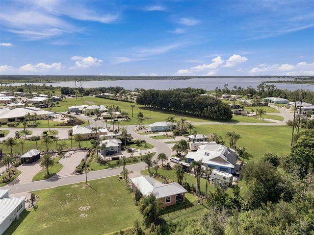 3210 GREAT HERON LOOP, Polk City, FL 33868
