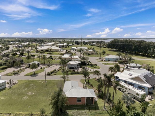 3210 GREAT HERON LOOP, Polk City, FL 33868