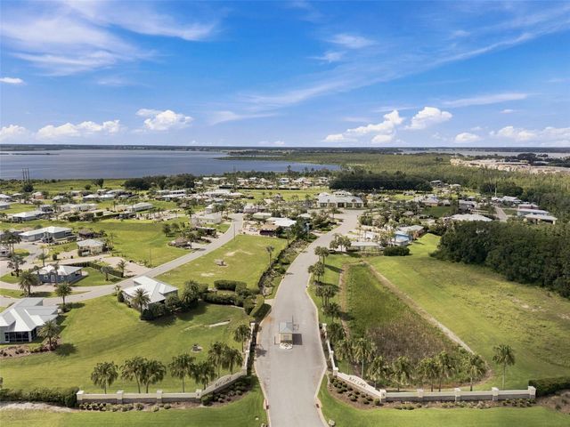 3210 GREAT HERON LOOP, Polk City, FL 33868