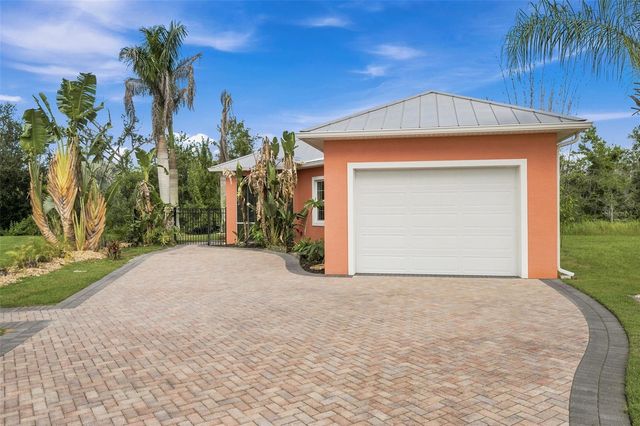 3210 GREAT HERON LOOP, Polk City, FL 33868