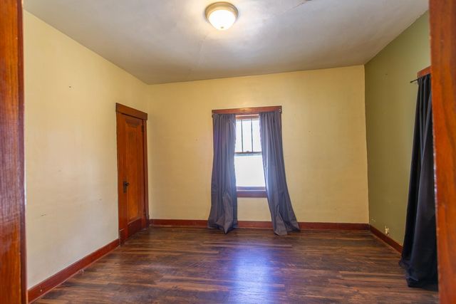 932 S 5th St, Salina, KS 67401