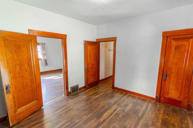 932 S 5th St, Salina, KS 67401