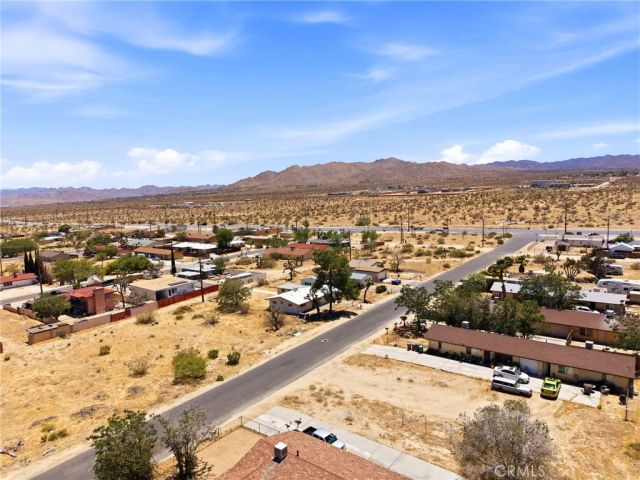6423 Indio Avenue, Yucca Valley, CA 92284