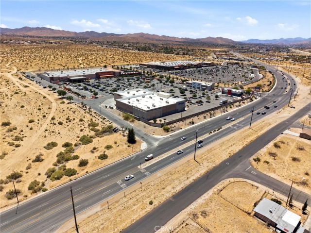 6423 Indio Avenue, Yucca Valley, CA 92284