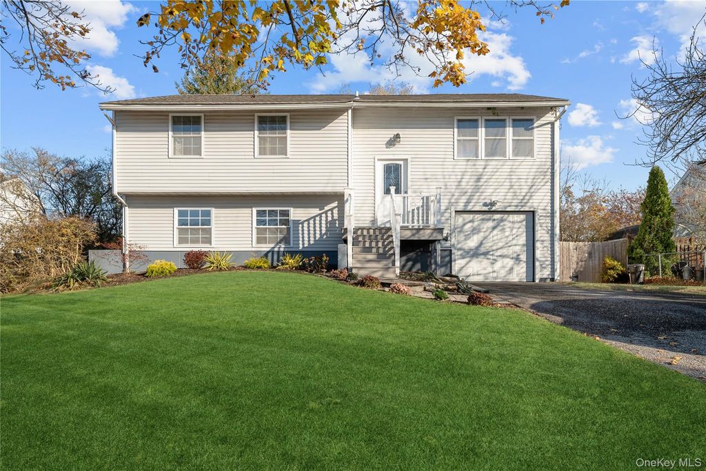 60 Mercury Avenue, East Patchogue, NY 11772