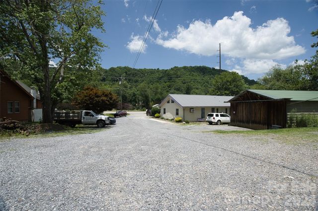 521 Soco Road, Maggie Valley, NC 28751