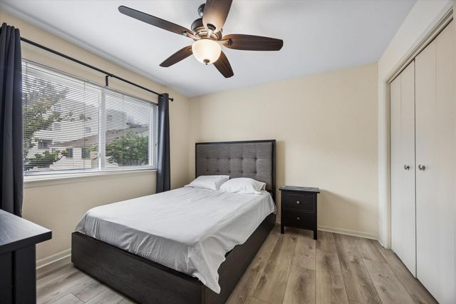1829 Augusta Drive 19, Houston, TX 77057