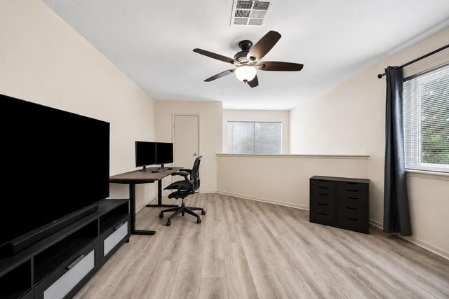 1829 Augusta Drive 19, Houston, TX 77057