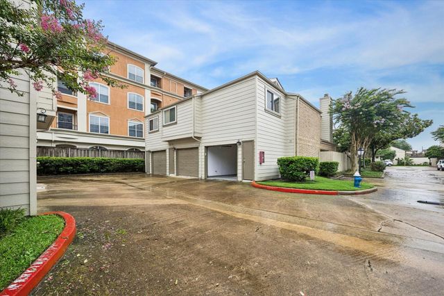1829 Augusta Drive 19, Houston, TX 77057