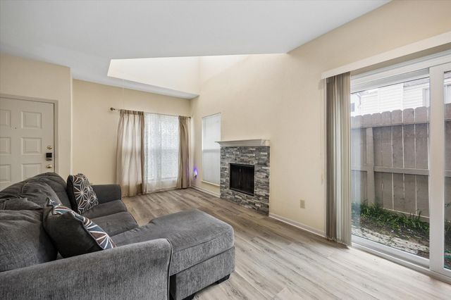 1829 Augusta Drive 19, Houston, TX 77057
