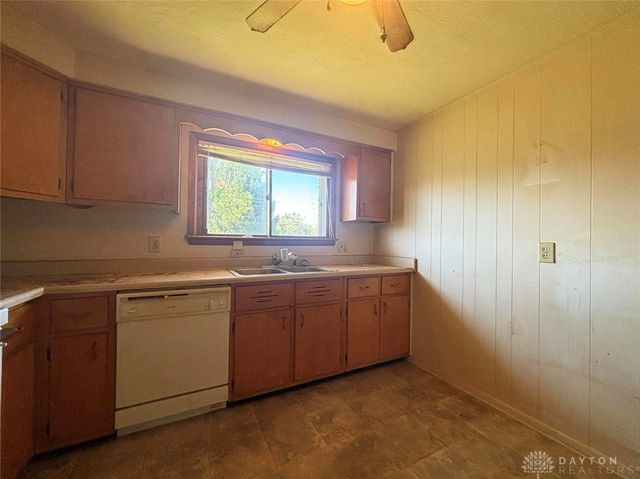 1243 Kevin Drive, Fairborn, OH 45324