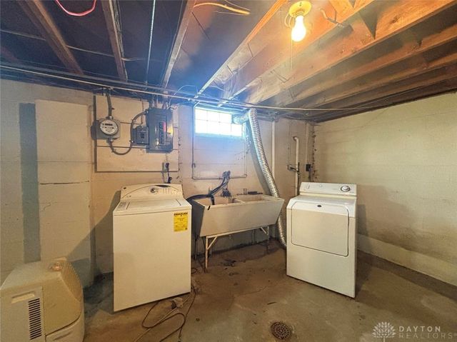 1243 Kevin Drive, Fairborn, OH 45324