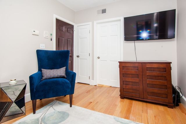 10 Dwight St 2, Boston, MA 02118