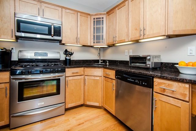 10 Dwight St 2, Boston, MA 02118