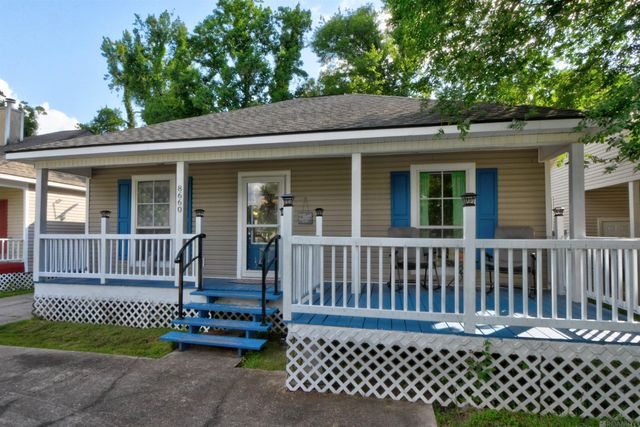 8660 Nottaway St, Denham Springs, LA 70726