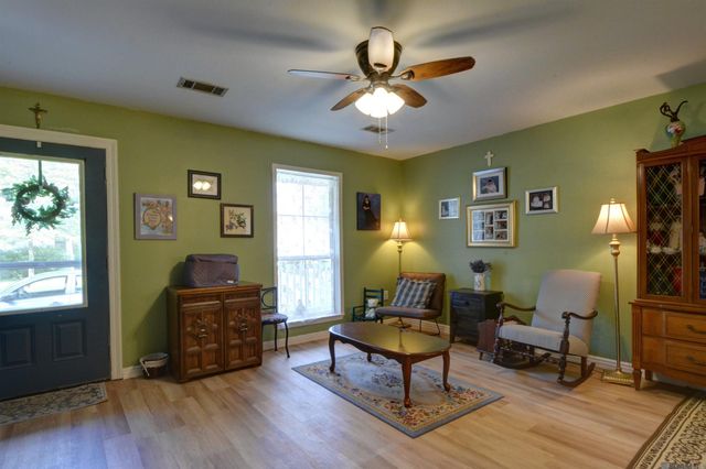 8660 Nottaway St, Denham Springs, LA 70726