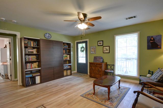 8660 Nottaway St, Denham Springs, LA 70726