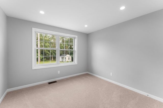 178 Highland St, Cranston, RI 02920