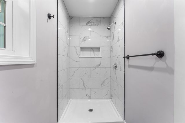 178 Highland St, Cranston, RI 02920