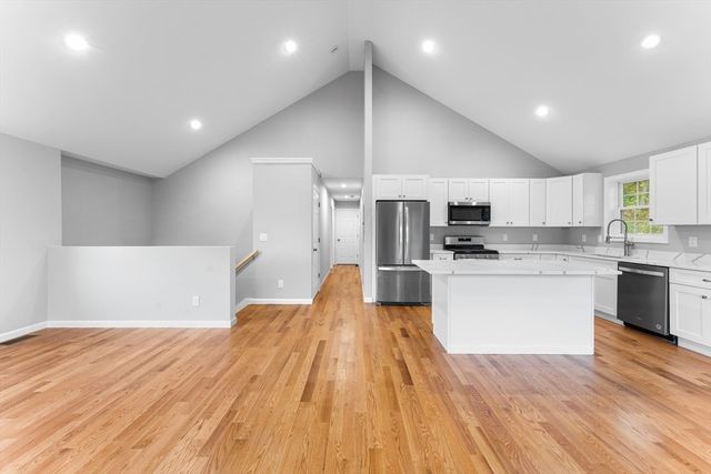 178 Highland St, Cranston, RI 02920