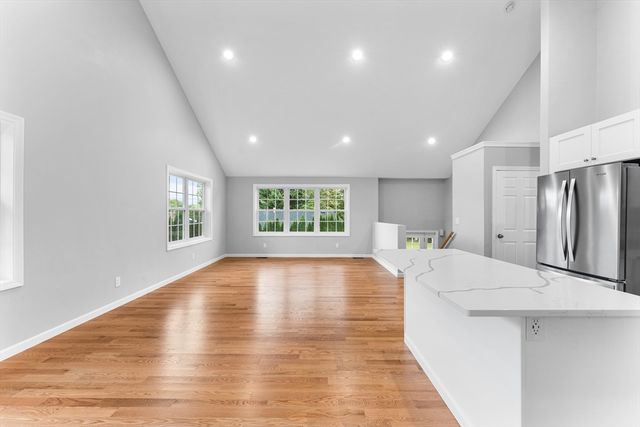 178 Highland St, Cranston, RI 02920