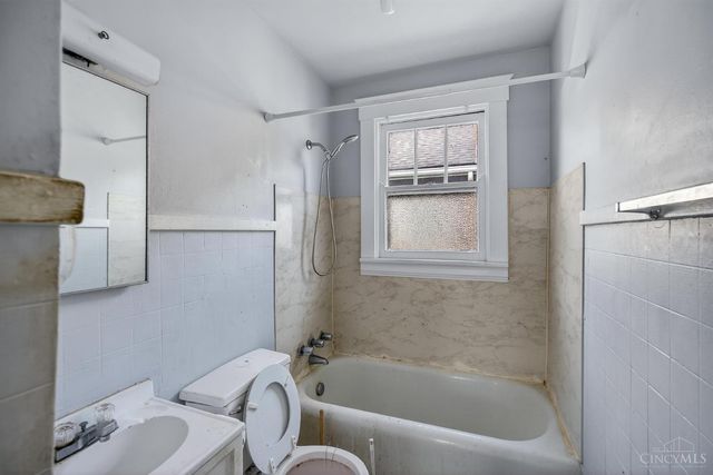 4373 Virginia Avenue, Cincinnati, OH 45223