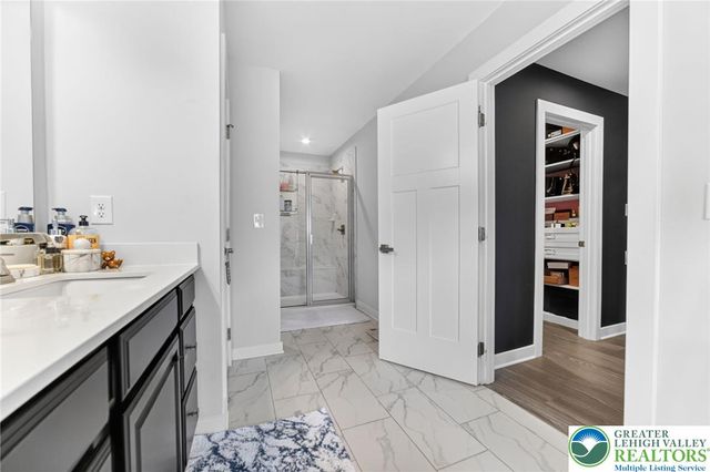 3952 Orth Street, Bethlehem Twp, PA 18020