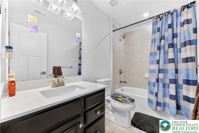3952 Orth Street, Bethlehem Twp, PA 18020