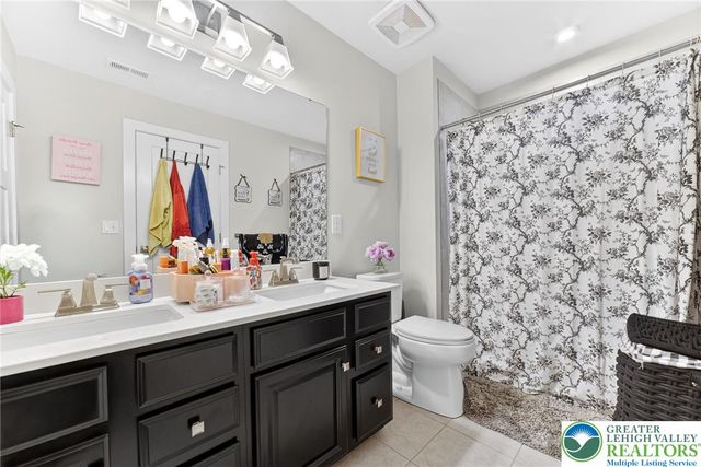 3952 Orth Street, Bethlehem Twp, PA 18020