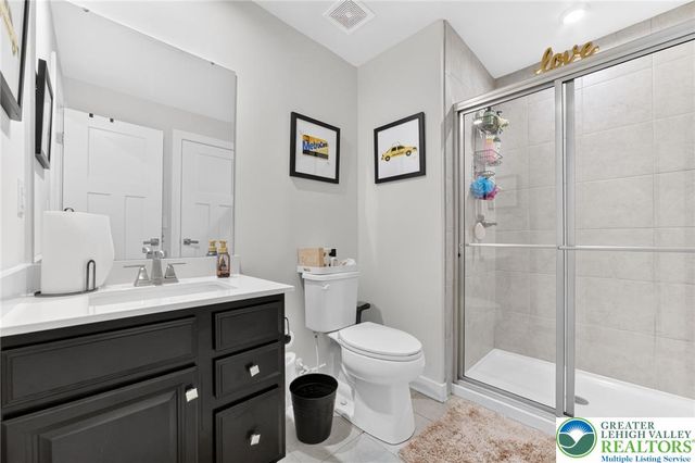 3952 Orth Street, Bethlehem Twp, PA 18020