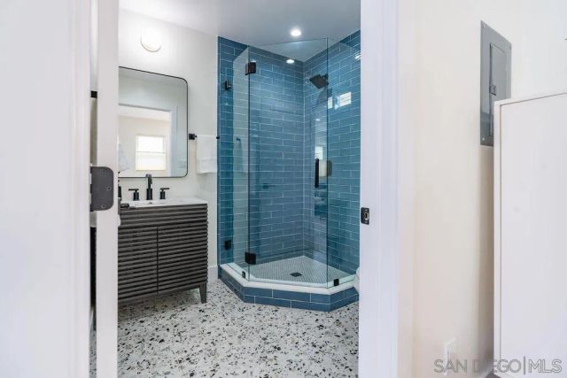 725 Pennsylvania Ave 731, San Diego, CA 92103