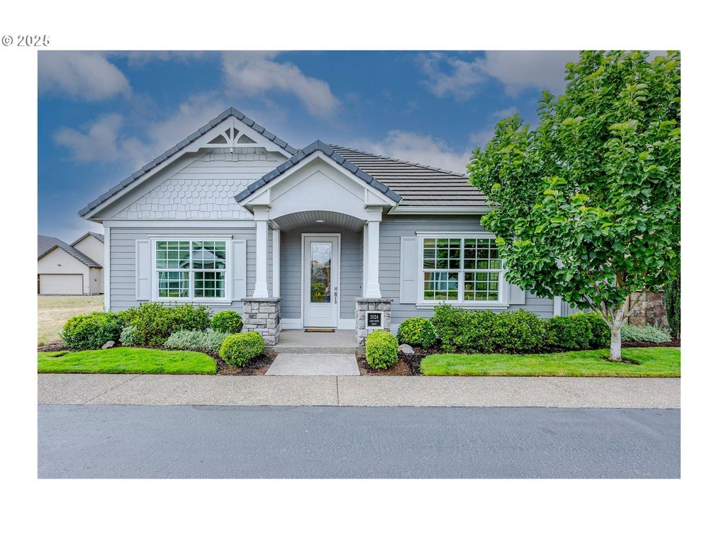 2024 LAKE SHORE Dr, Eugene, OR 97408