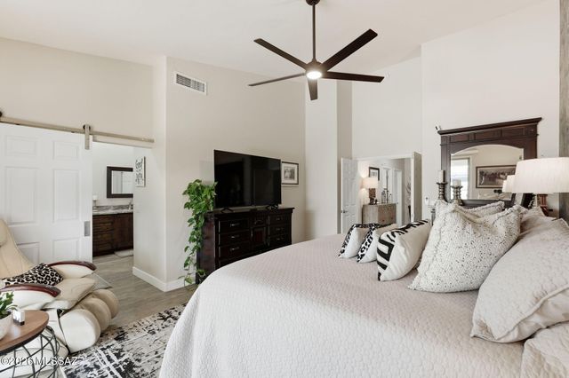 9736 E Rock Ridge Court, Tucson, AZ 85749