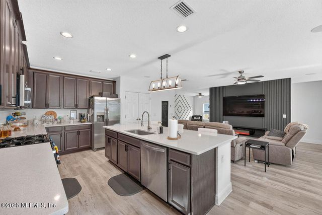 594 BELLINGHAM Way, Minneola, FL 34715