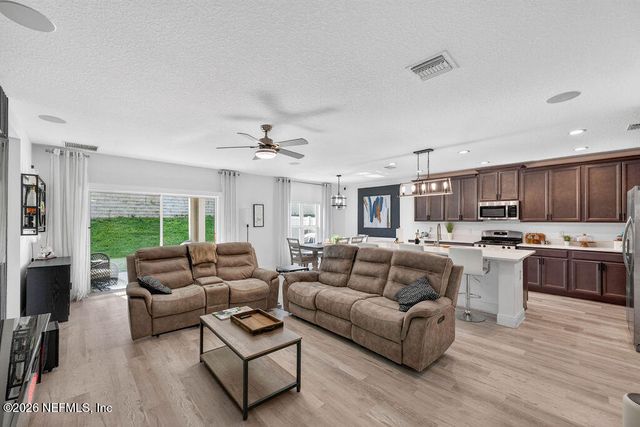 594 BELLINGHAM Way, Minneola, FL 34715