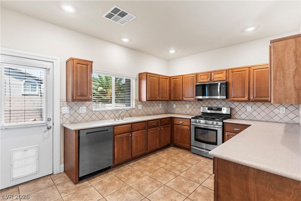 1348 Cedar Berry Court, Henderson, NV 89012 — photo 5